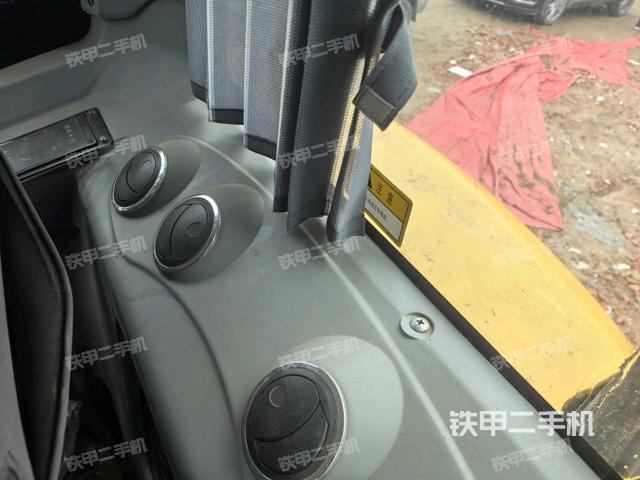 座椅后部（駕駛室部分）