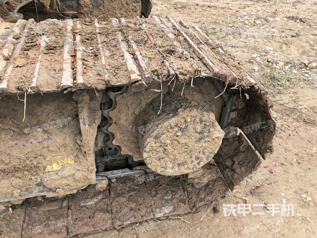 右驅(qū)動(dòng)輪（行走機(jī)構(gòu)）