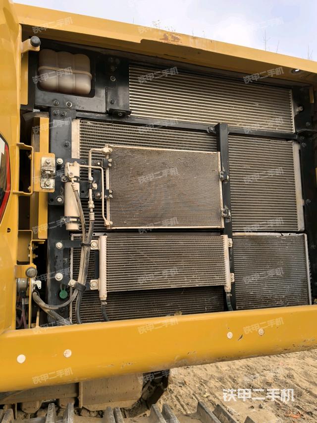 散熱器室(大件艙室) 散熱器室(大件艙室)