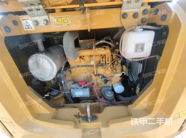駕駛室整體(整機外觀) 駕駛室整體(整機外觀)