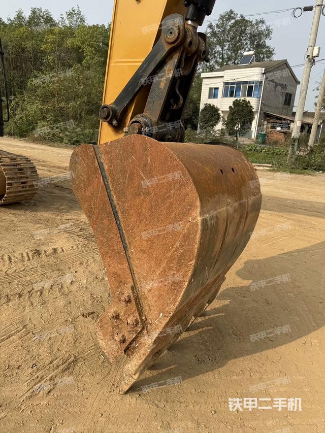 大臂根部?斜視（工作和回轉(zhuǎn)裝置）