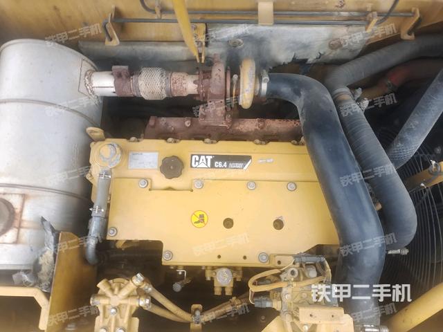 氣門室蓋螺絲特寫(上車部件) 氣門室蓋螺絲特寫(上車部件)