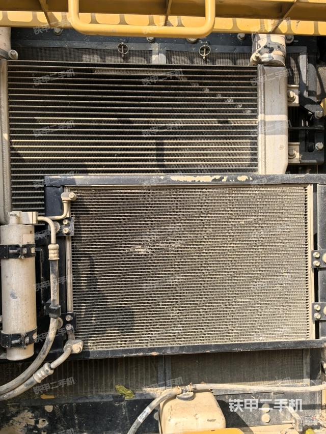 散熱器正面（大件艙室）