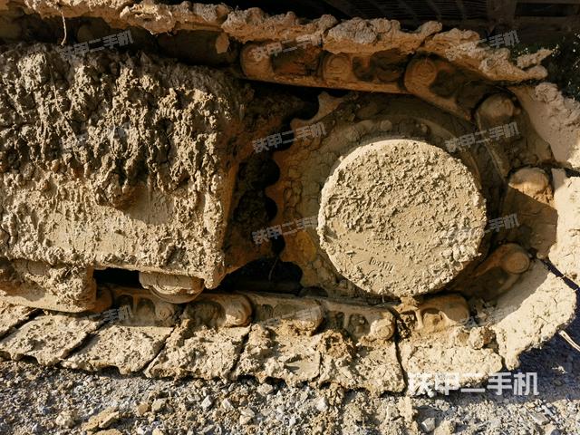 右驅(qū)動(dòng)輪（行走機(jī)構(gòu)）