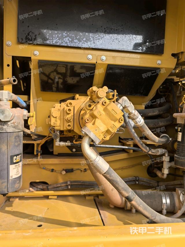 液壓泵斜45?左（大件艙室）