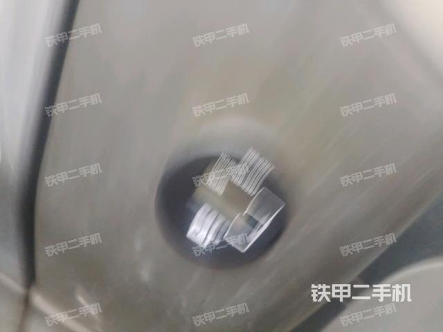 座椅后部(駕駛室部分) 座椅后部(駕駛室部分)