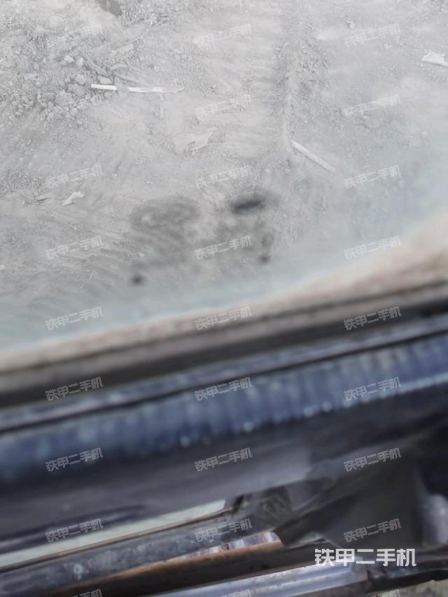 駕駛室左后45度(駕駛室部分) 駕駛室左后45度(駕駛室部分)