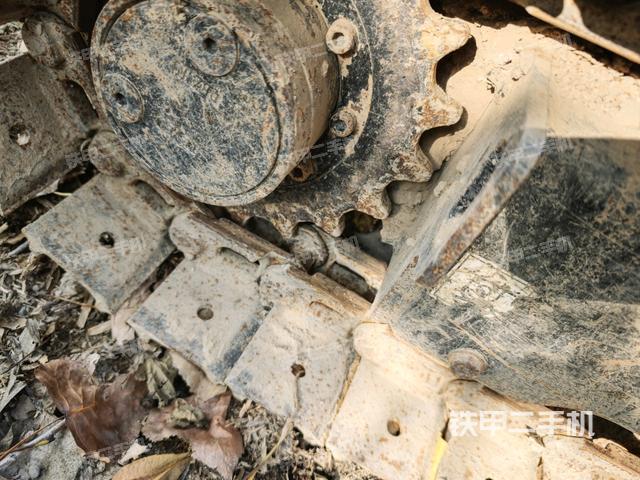 左驅(qū)動(dòng)輪（行走機(jī)構(gòu)）