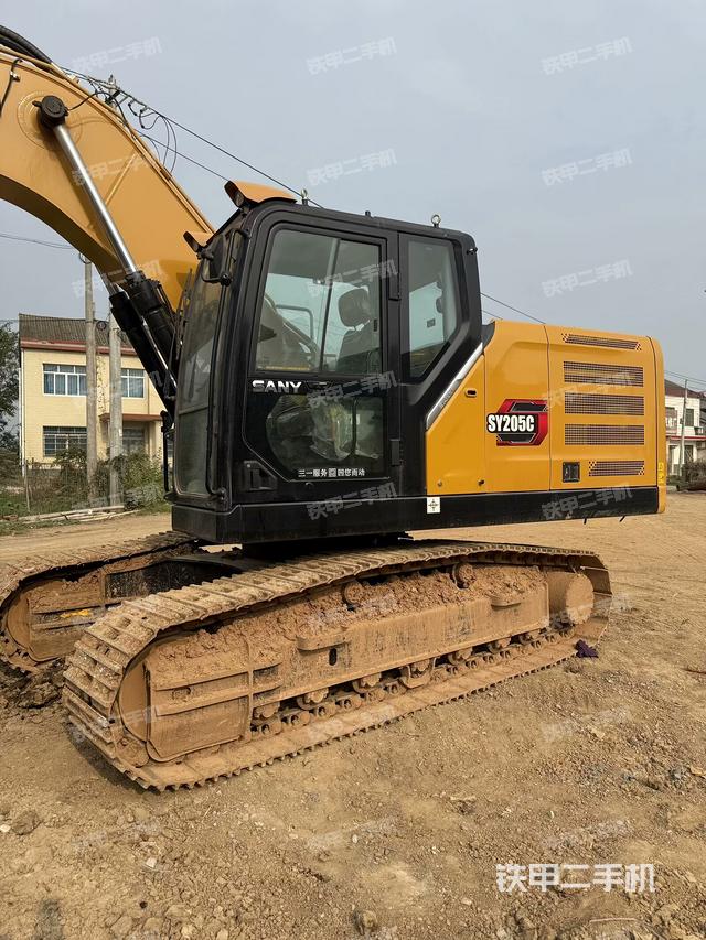 駕駛室左前45度（駕駛室部分）