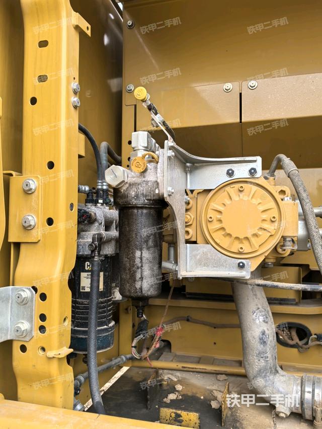 液壓泵斜45?左（大件艙室）