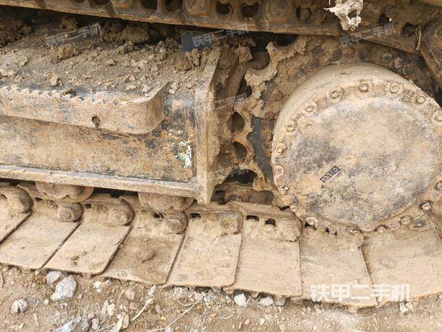 左驅(qū)動輪（行走機(jī)構(gòu)）