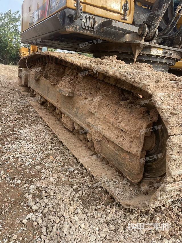 左側(cè)履帶整體?（行走機(jī)構(gòu)）