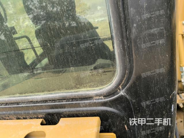 后窗玻璃角標(biāo)（駕駛室部分）