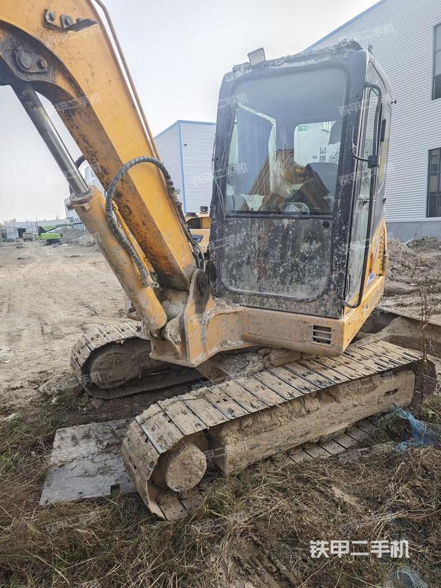 鏟斗右后整體（工作和回轉(zhuǎn)裝置）