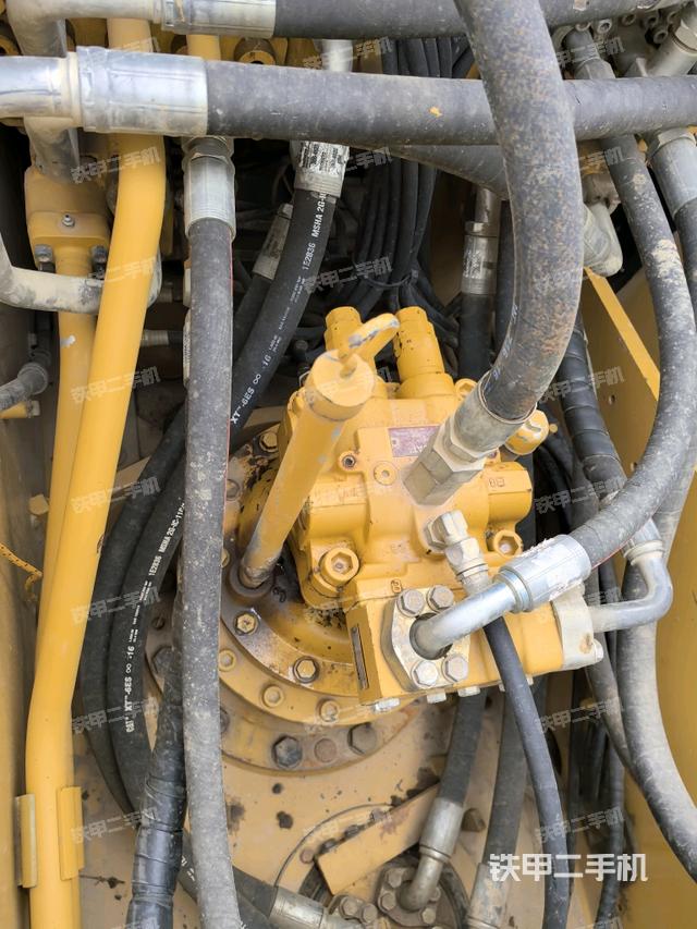 回轉(zhuǎn)馬達(dá)（上車部件）