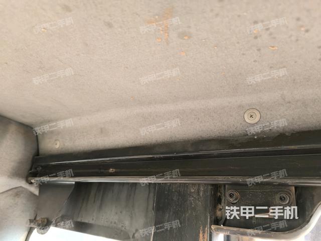 后窗玻璃角標(biāo)（駕駛室部分）