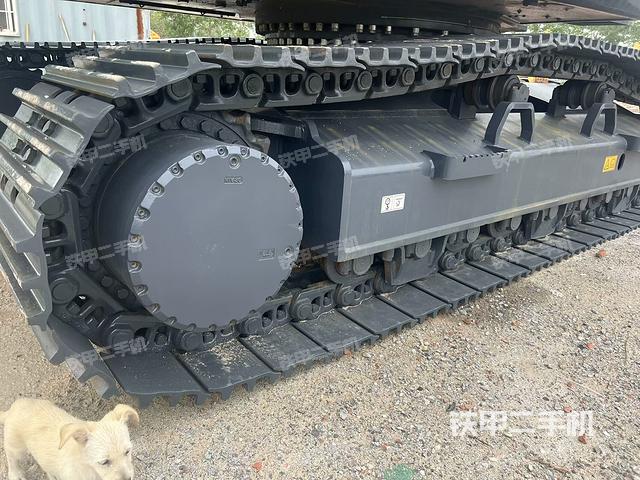 單側(cè)履帶整體（整機(jī)外觀）