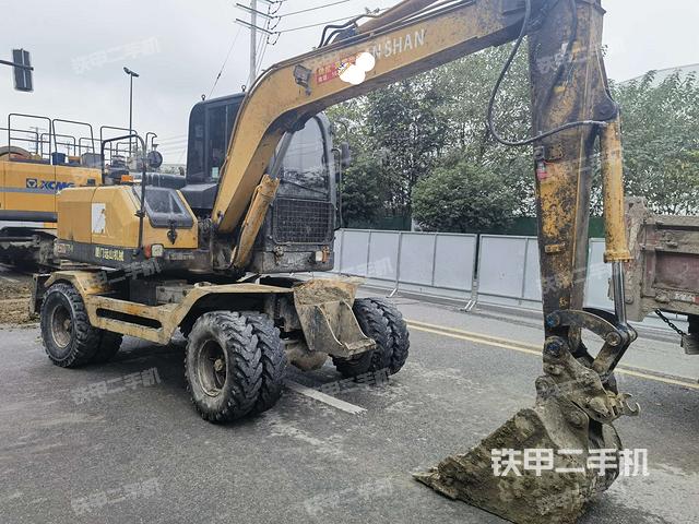 右前45(整機(jī)外觀) 右前45(整機(jī)外觀)