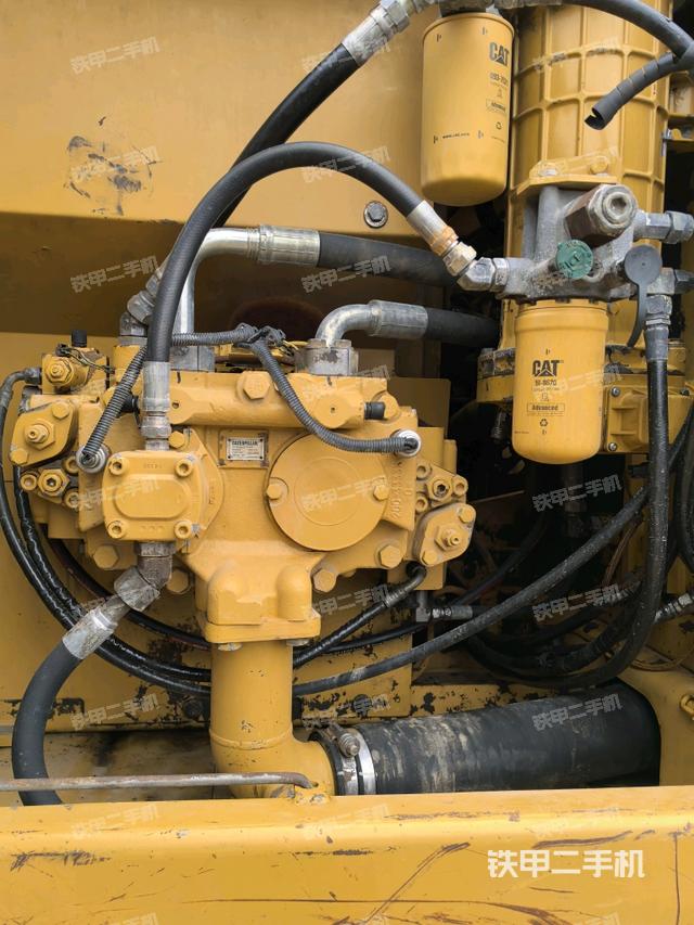 液壓泵斜45?左（大件艙室）