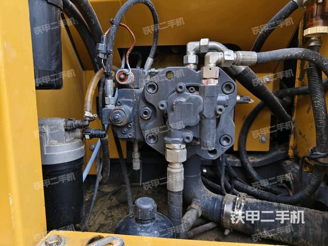 液壓泵室（大件艙室）