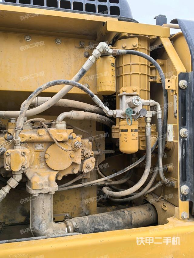 液壓泵斜45?右（大件艙室）