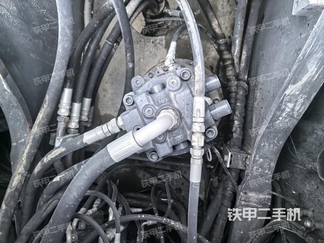 回轉(zhuǎn)馬達(dá)（上車部件）