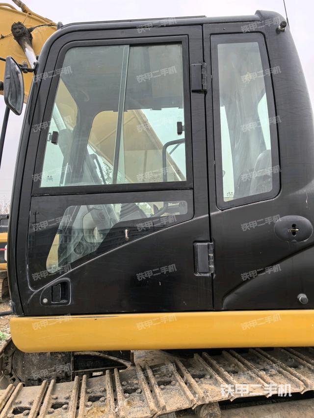 駕駛室正側(cè)（駕駛室部分）