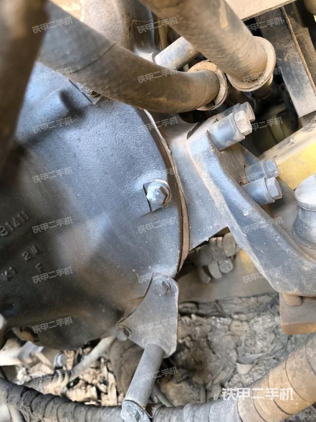 液壓泵斜45?右（大件艙室）