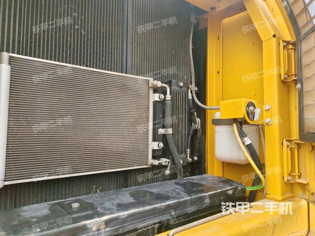 散熱器正面（大件艙室）