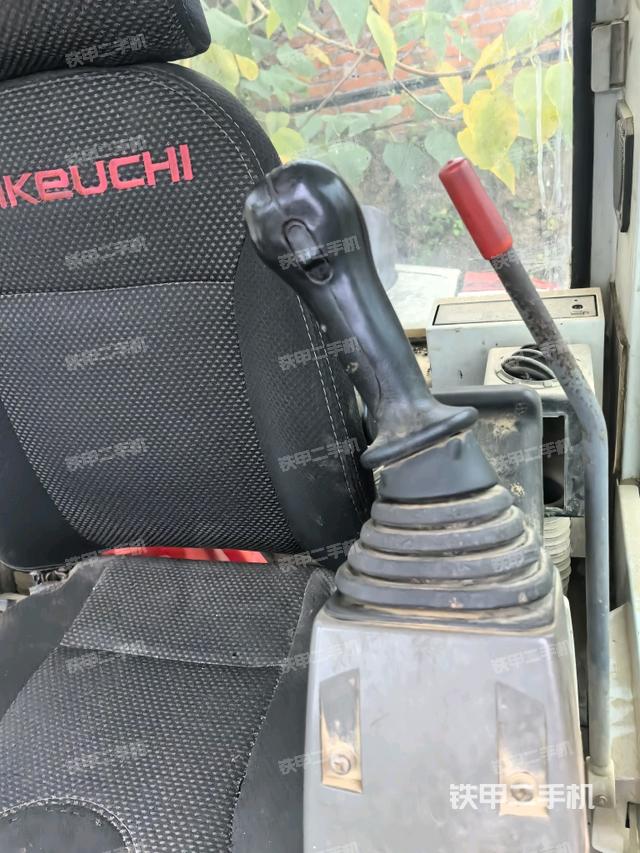 座椅后部（駕駛室部分）