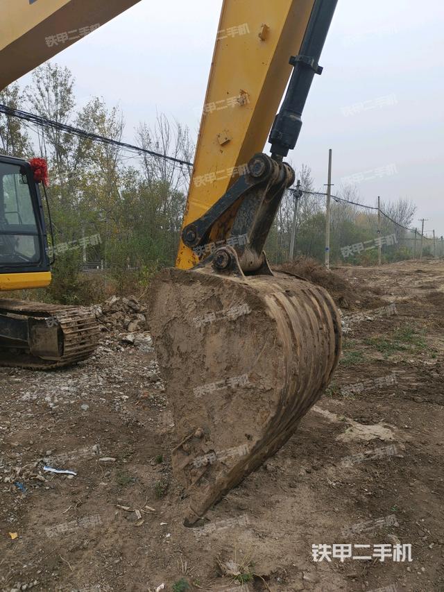 鏟斗右后整體（工作和回轉(zhuǎn)裝置）