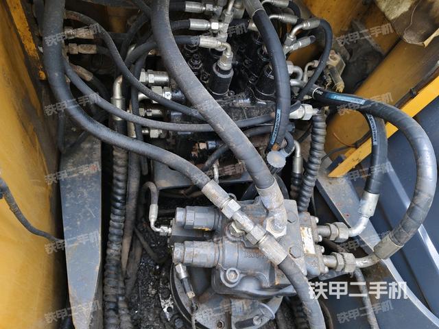 回轉(zhuǎn)馬達（上車部件）