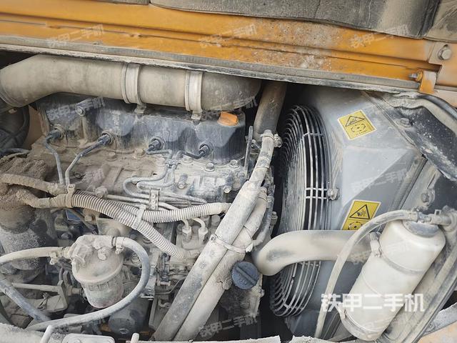 發(fā)動(dòng)機(jī)室（上車(chē)部件）