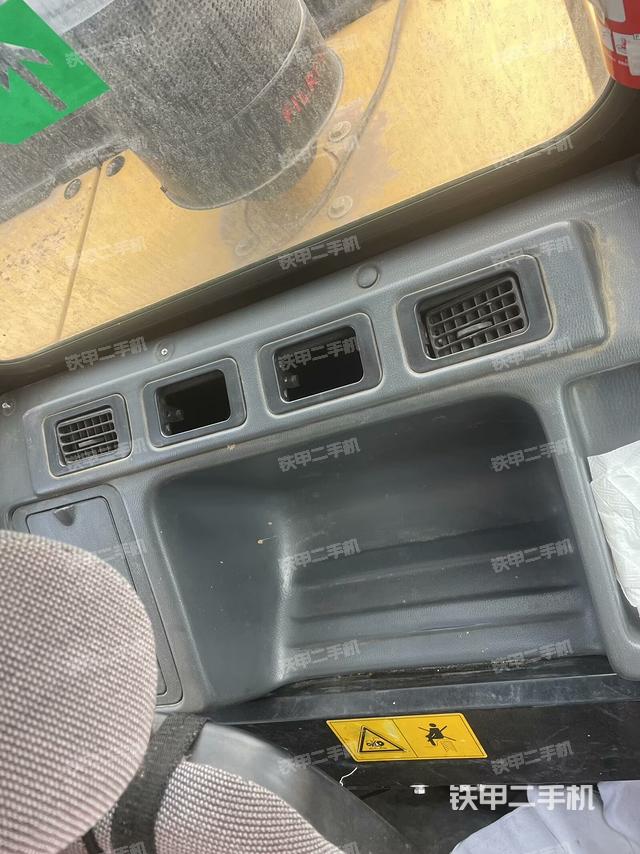 后窗玻璃角標(biāo)（駕駛室部分）