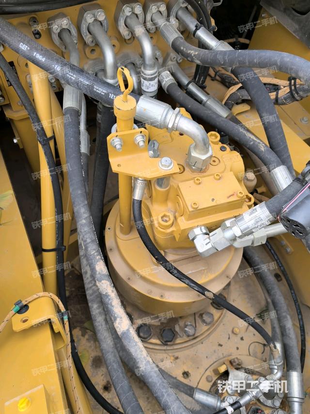 回轉(zhuǎn)馬達（上車部件）