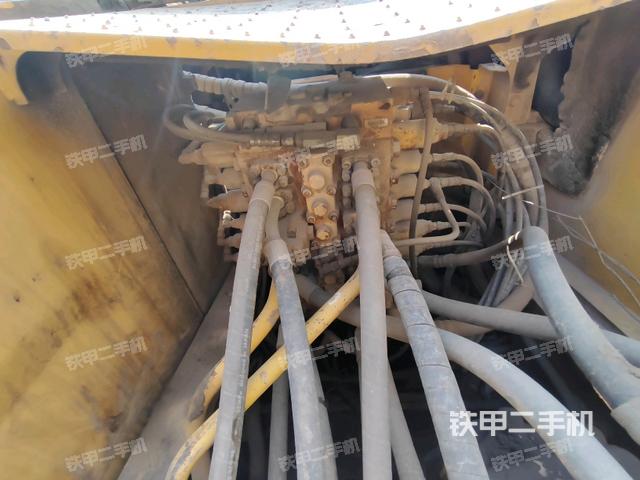 回轉(zhuǎn)馬達（上車部件）