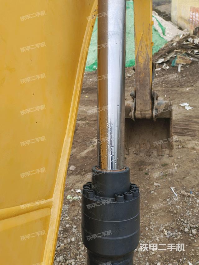 大臂油缸整體?豎拍（工作和回轉(zhuǎn)裝置）