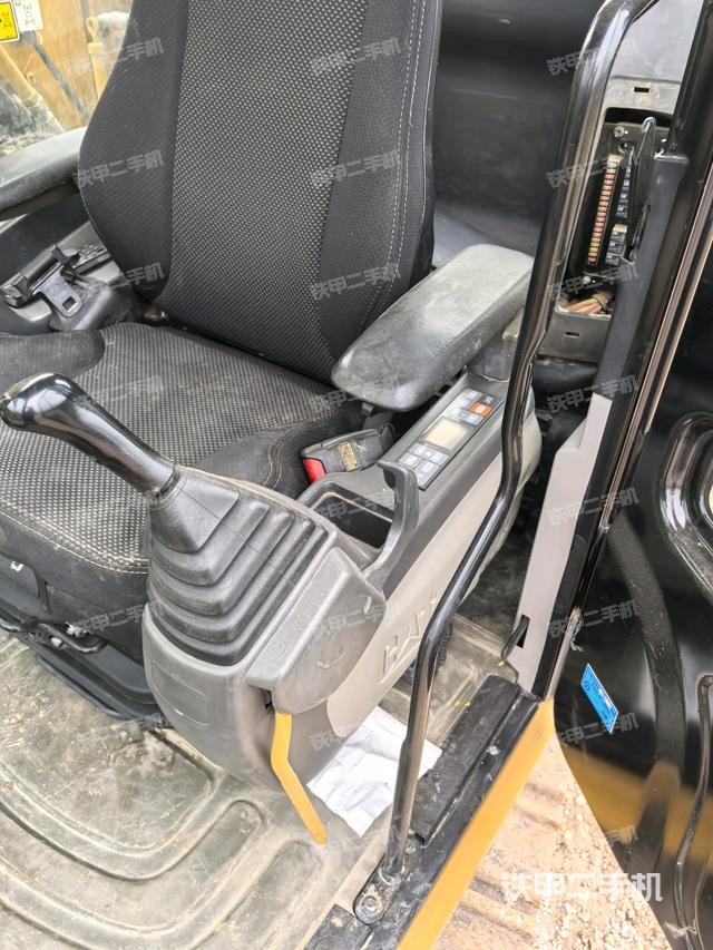 座椅左側(cè)控制臺(tái)/音響/含左手柄（駕駛室部分）