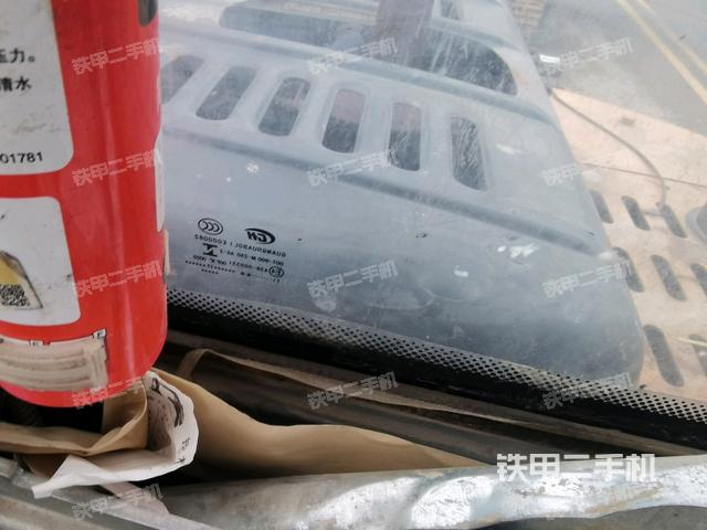 后窗玻璃角標(biāo)(駕駛室部分) 后窗玻璃角標(biāo)(駕駛室部分)