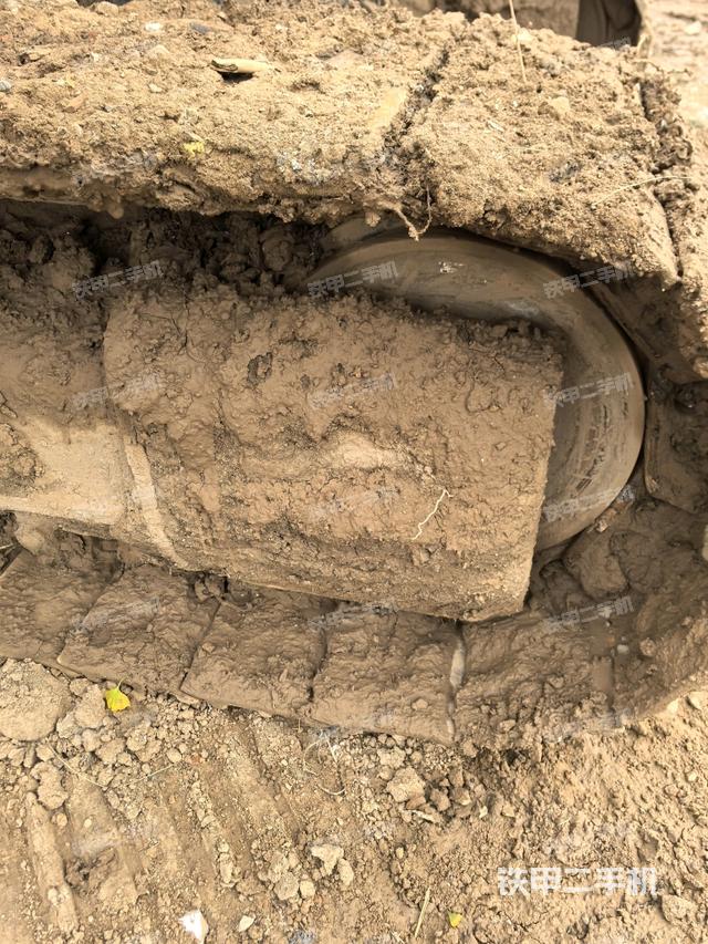 右導向輪（行走機構(gòu)）