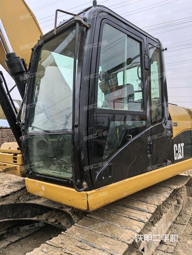 駕駛室左前45度（駕駛室部分）