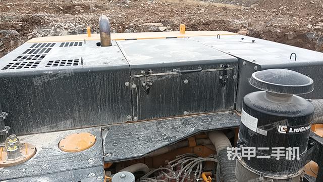 駕駛室頂部（整機(jī)外觀）