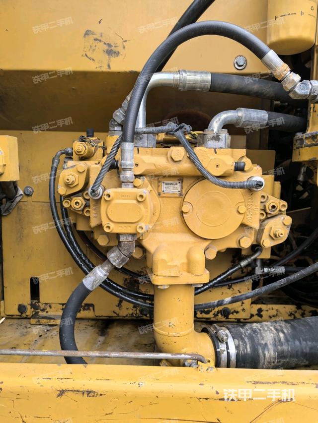 液壓泵室（大件艙室）