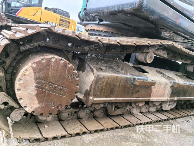 單側(cè)履帶整體（整機(jī)外觀）