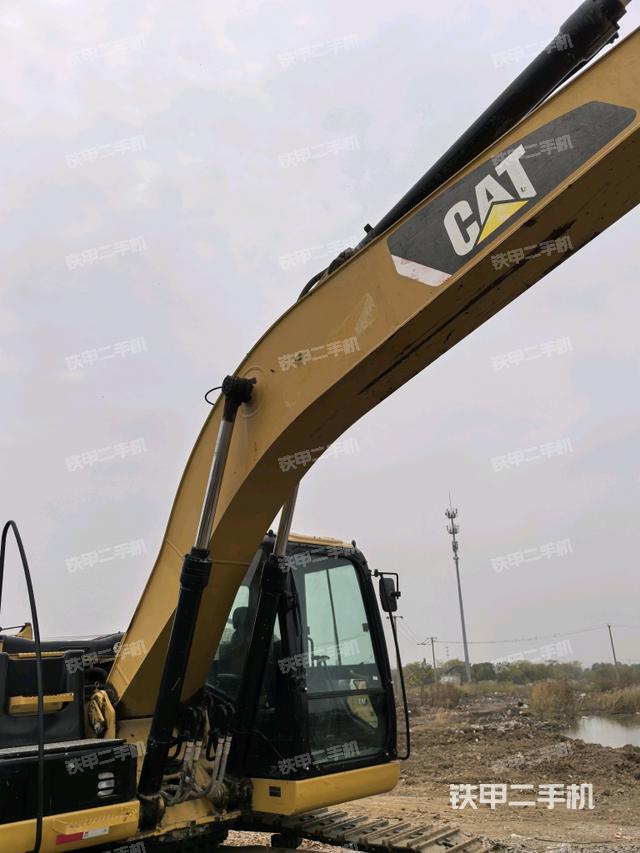 大臂整體?右側(cè)（工作和回轉(zhuǎn)裝置）