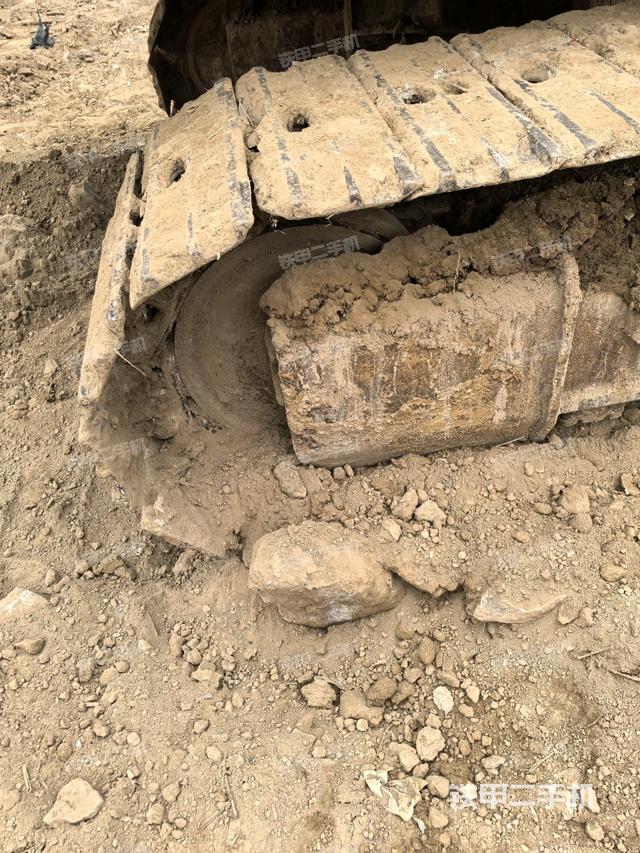 左驅(qū)動(dòng)輪（行走機(jī)構(gòu)）