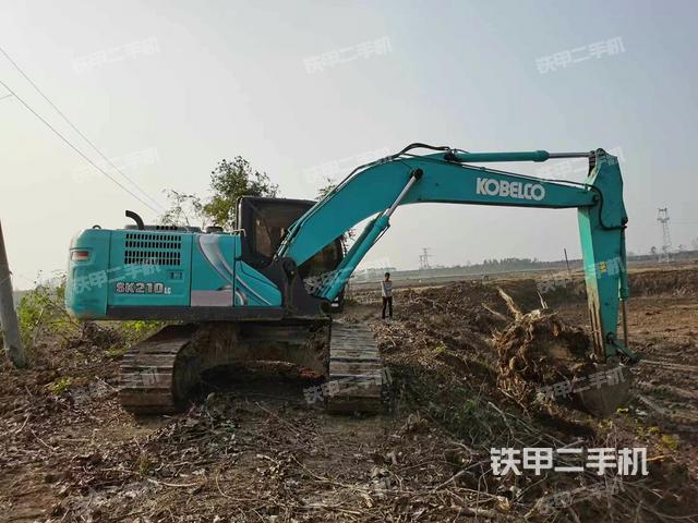 神鋼SK210LC-10挖掘機(jī)