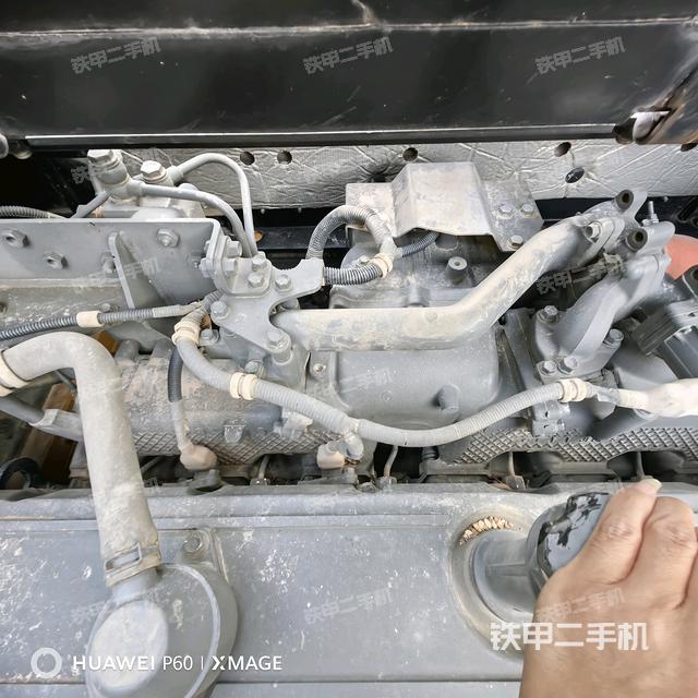 氣門(mén)室蓋螺絲特寫(xiě)（上車(chē)部件）