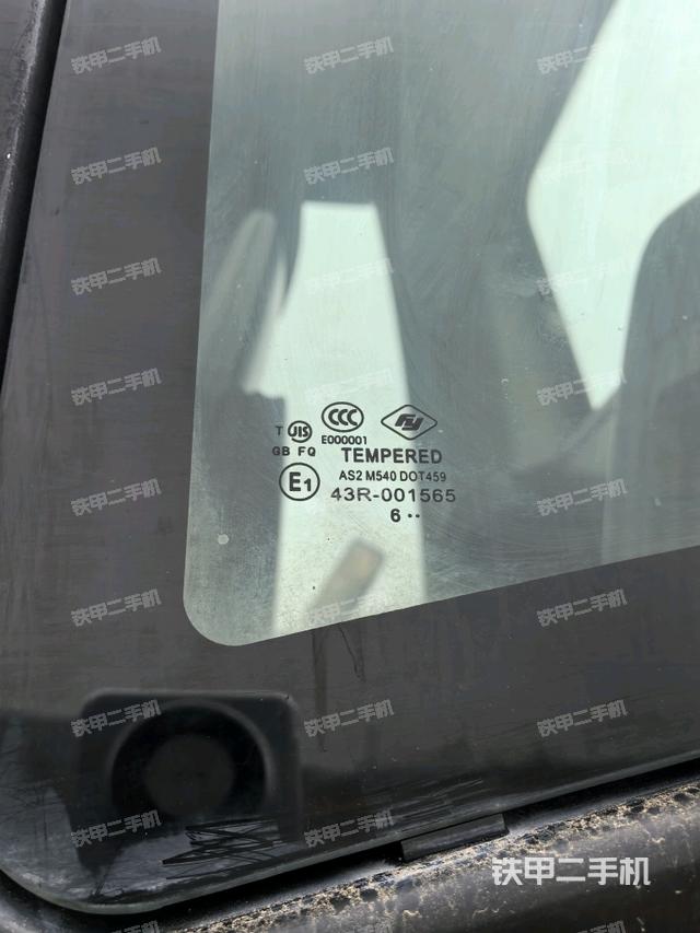 后窗玻璃角標(biāo)（駕駛室部分）