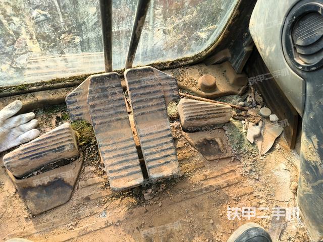 座椅左側(cè)控制臺(tái)/音響/含左手柄（駕駛室部分）